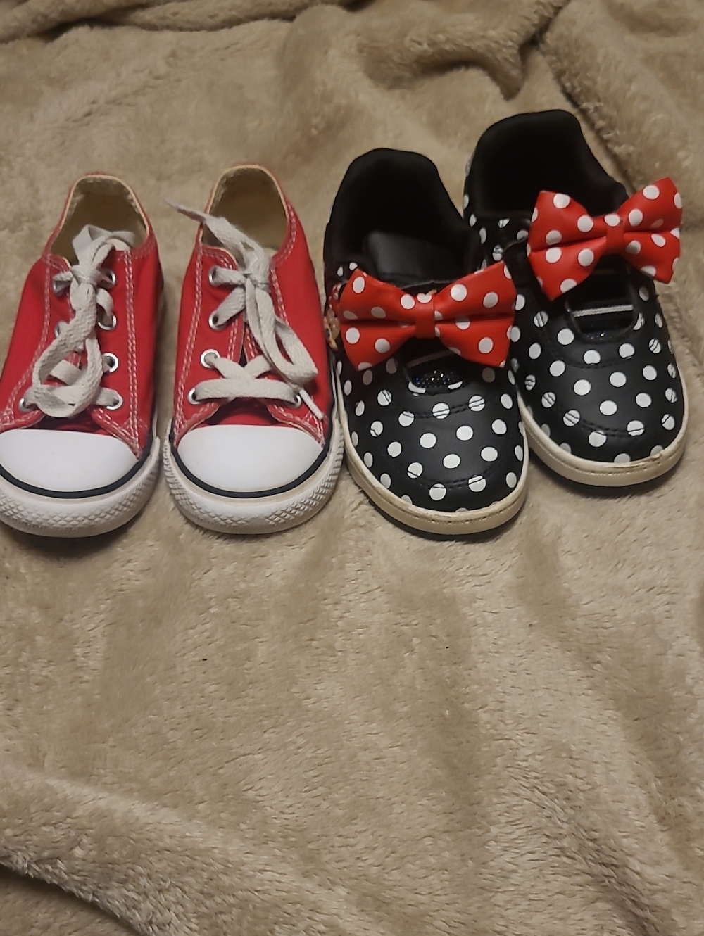 Converse Red Kids And Polka Dot Black And. White With Red And Black Sneakers S-8